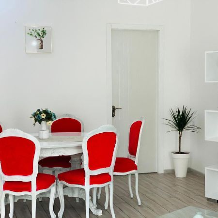 Sweet Apartment In Kutaisi Exteriör bild