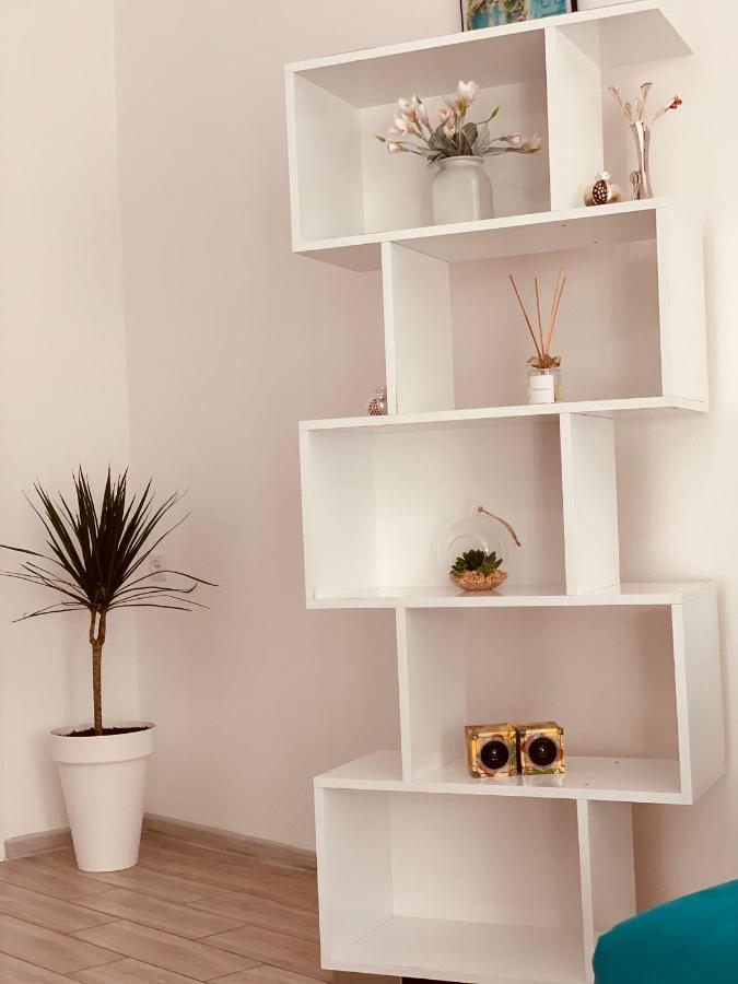 Sweet Apartment In Kutaisi Exteriör bild