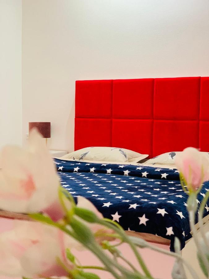 Sweet Apartment In Kutaisi Exteriör bild