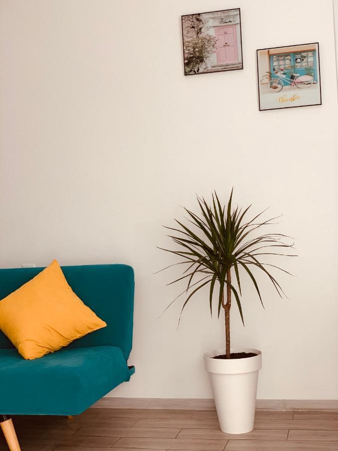 Sweet Apartment In Kutaisi Exteriör bild