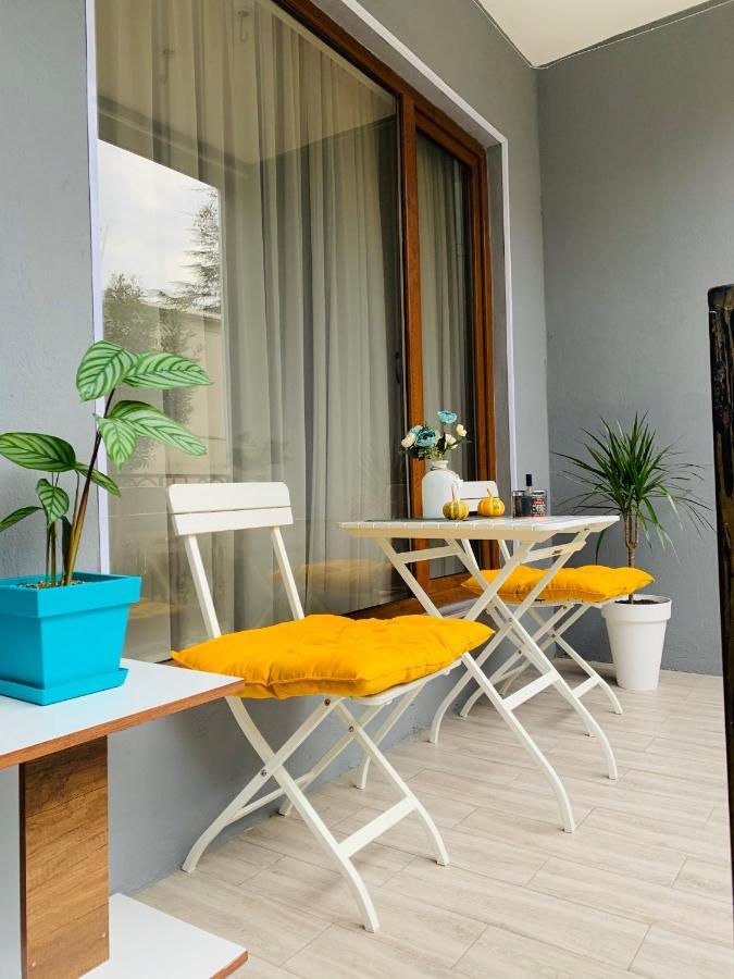 Sweet Apartment In Kutaisi Exteriör bild