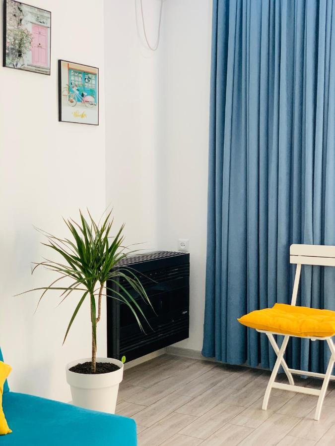 Sweet Apartment In Kutaisi Exteriör bild