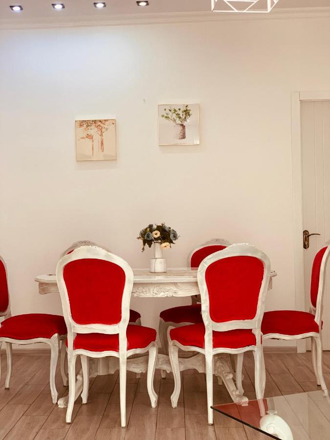 Sweet Apartment In Kutaisi Exteriör bild